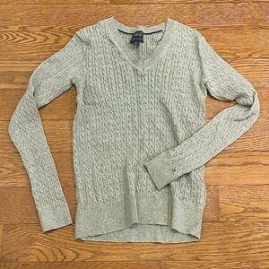 Tommy Hilfiger Women's V-Neck Sweater - Light Gray